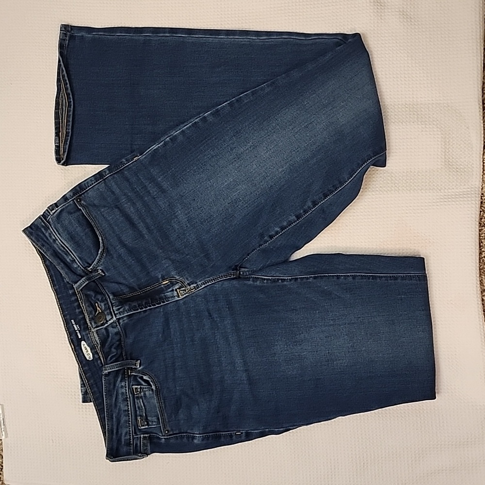 Old Navy Kicker Boot Cut Size 6 Jeans